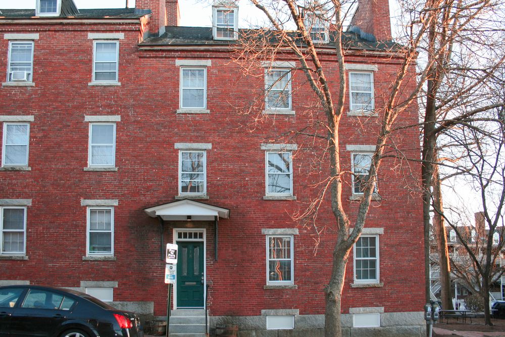 Private office suite: 118 Middle St, Manchester, NH 03101